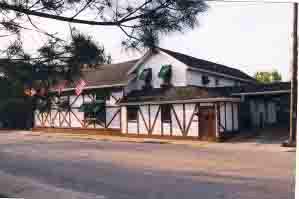 picture of Jerry's Old Town Inn taken in 1999