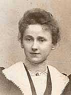 Franziska (Schulteis) Giles
(1877- )