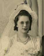 Gladys Emgard (Hoffmann) Siegl
1942
(1921-2002)